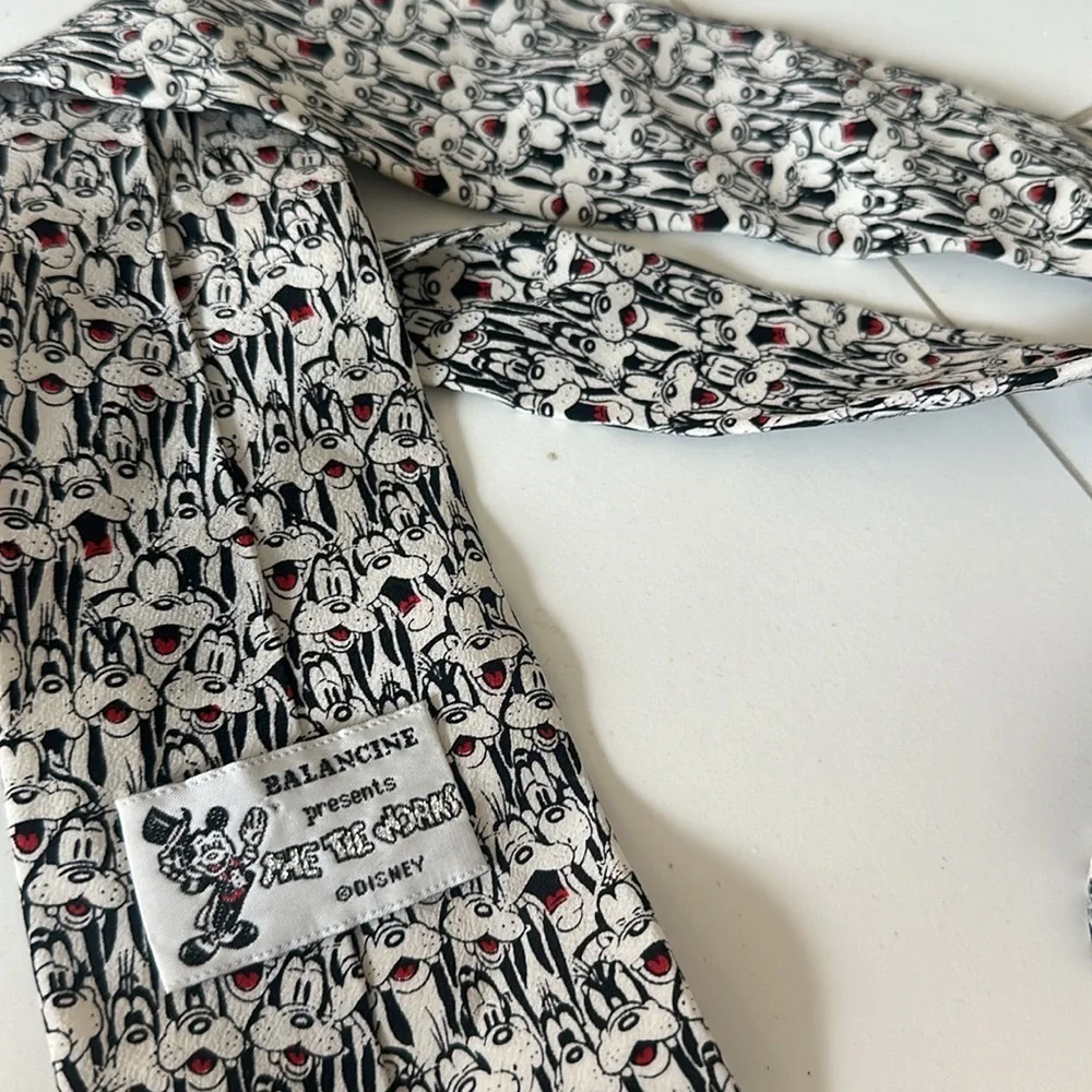 Balancine presents the TIE works Disney Goofy silk tie